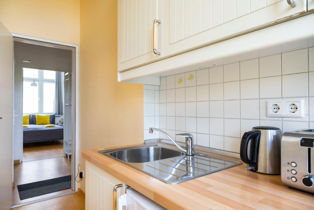Central +3br +big Living Next To U-station * Berlin