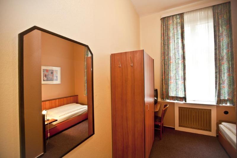 Rewari 3* Berlin
