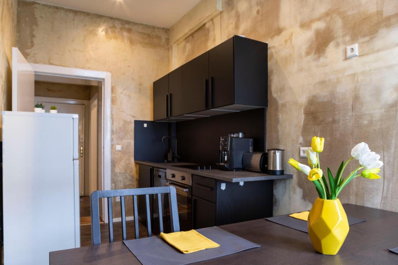 Shabby Chic +freshly Furnished&renovated Apartment Berlin