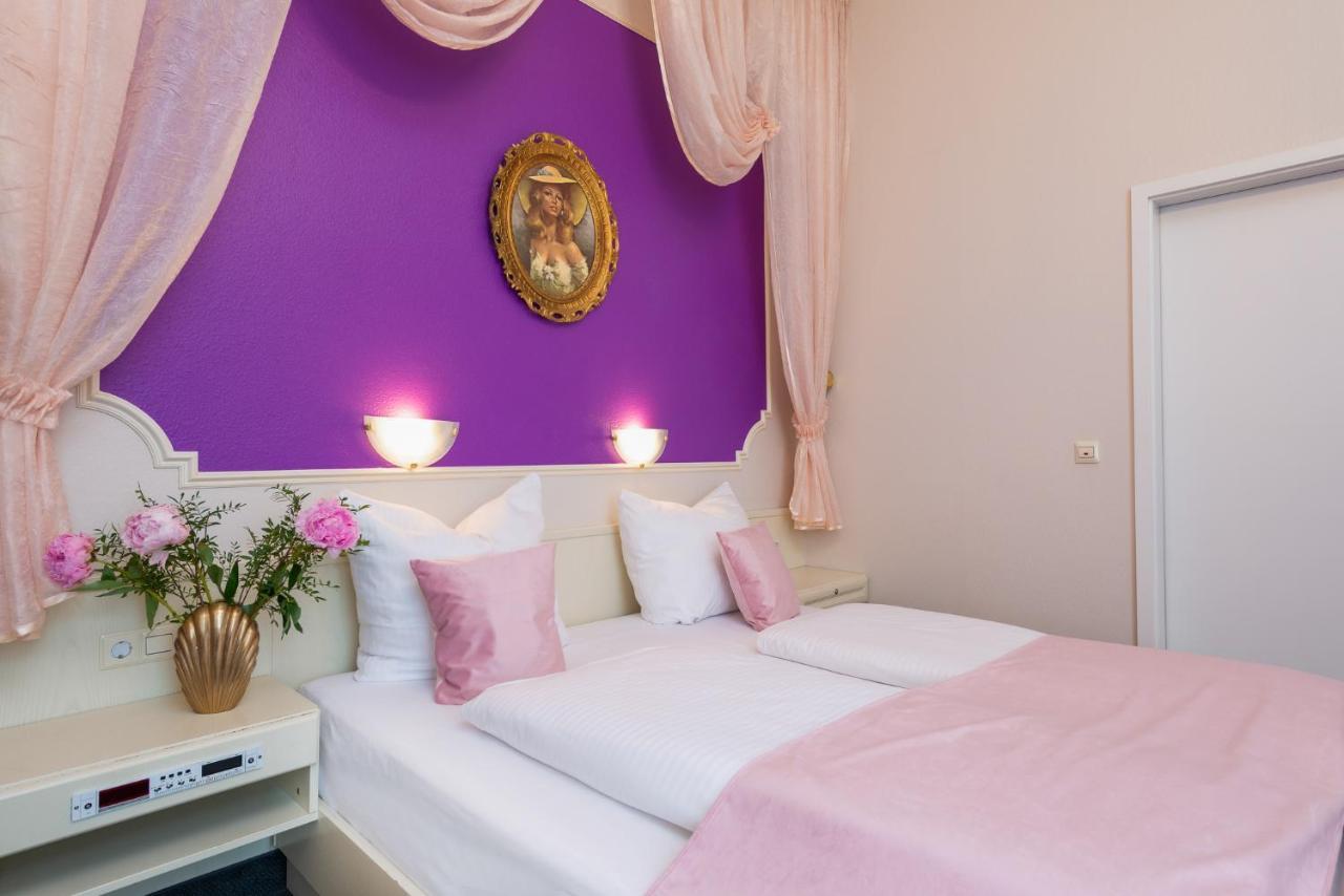 W22 Am Kurfuerstendamm Hotel 3*
