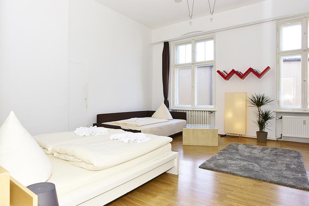 Bearlincity - Center West * Berlin
