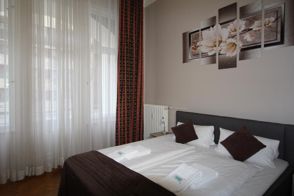 Elegia Am Kurfuerstendamm Hotel 2*