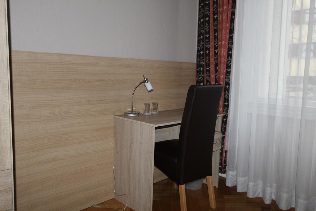 Elegia Am Kurfuerstendamm Berlin