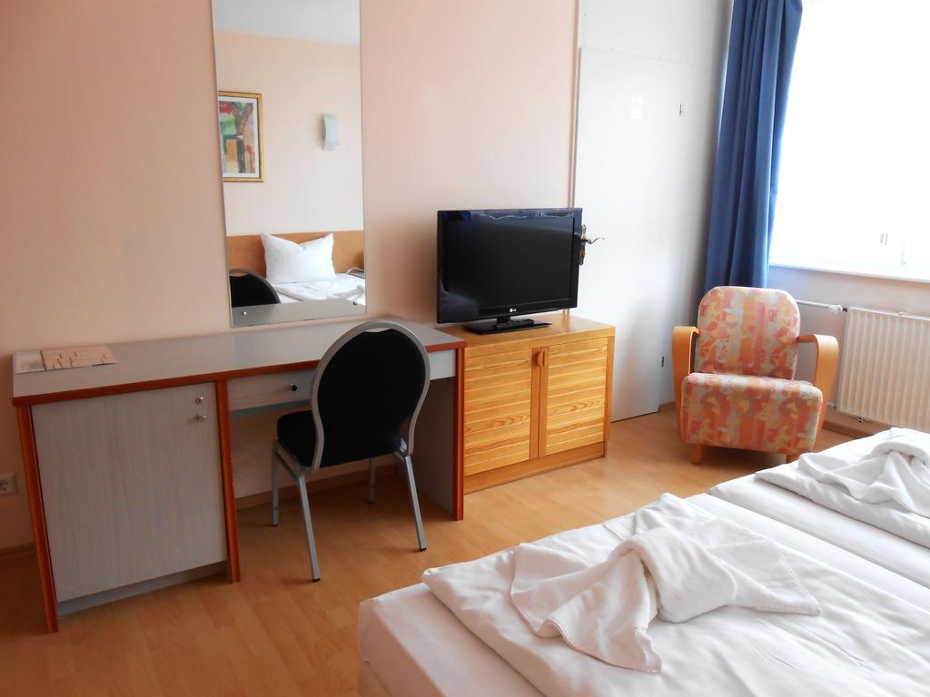 Guest house City Sanader