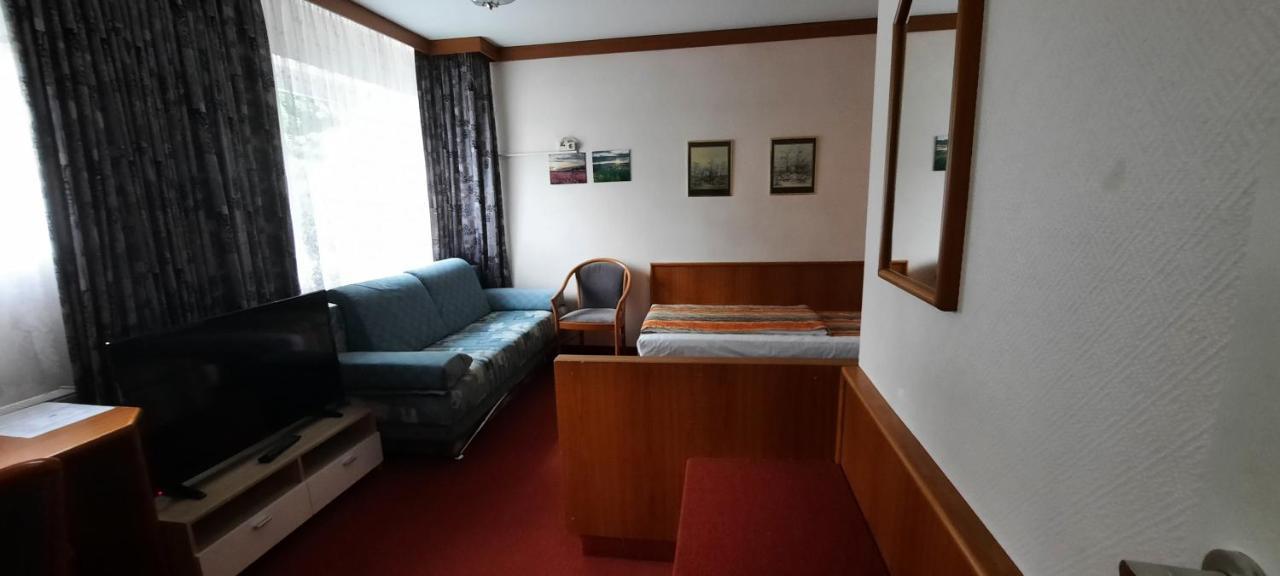 Miles 3* Berlin