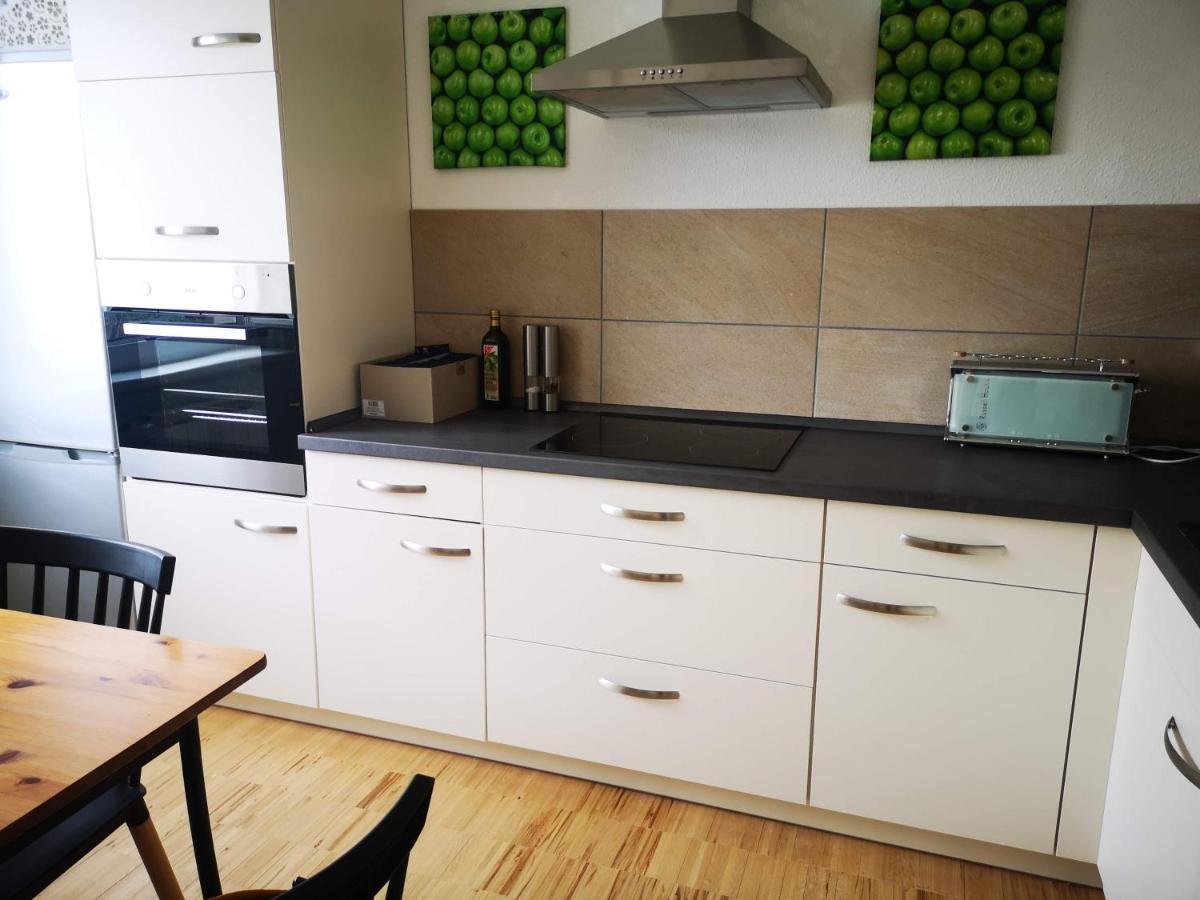 Ferienwohnung Für 1-2 Personen In Berlin, Nähe U Friedrichsfelde Berlin