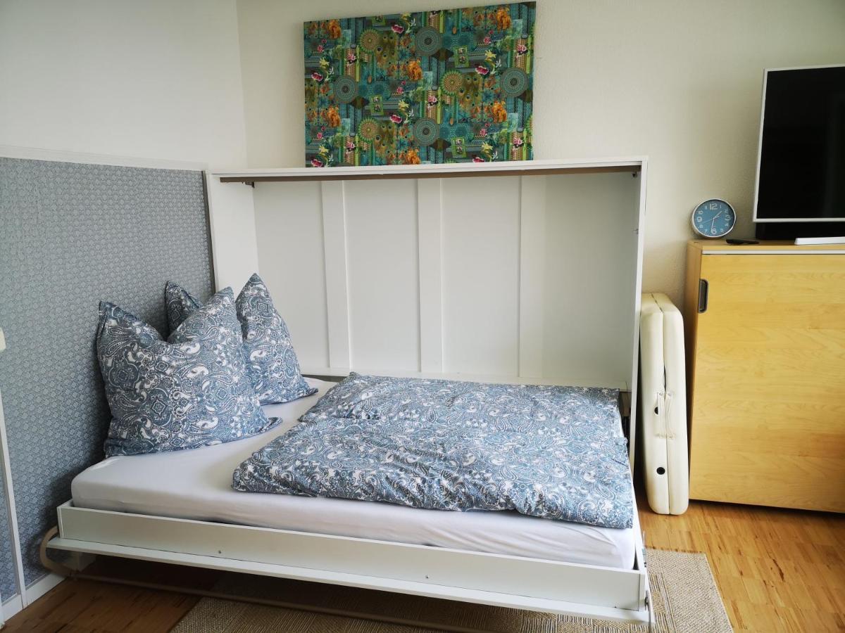 Ferienwohnung Für 1-2 Personen In Berlin, Nähe U Friedrichsfelde Apartment *