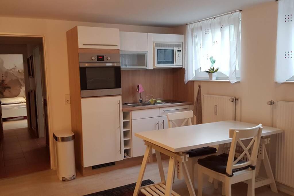 Lejlighed 2 Zimmer-einliegerwohnung Am Flughafen Schoenefeld Berlin