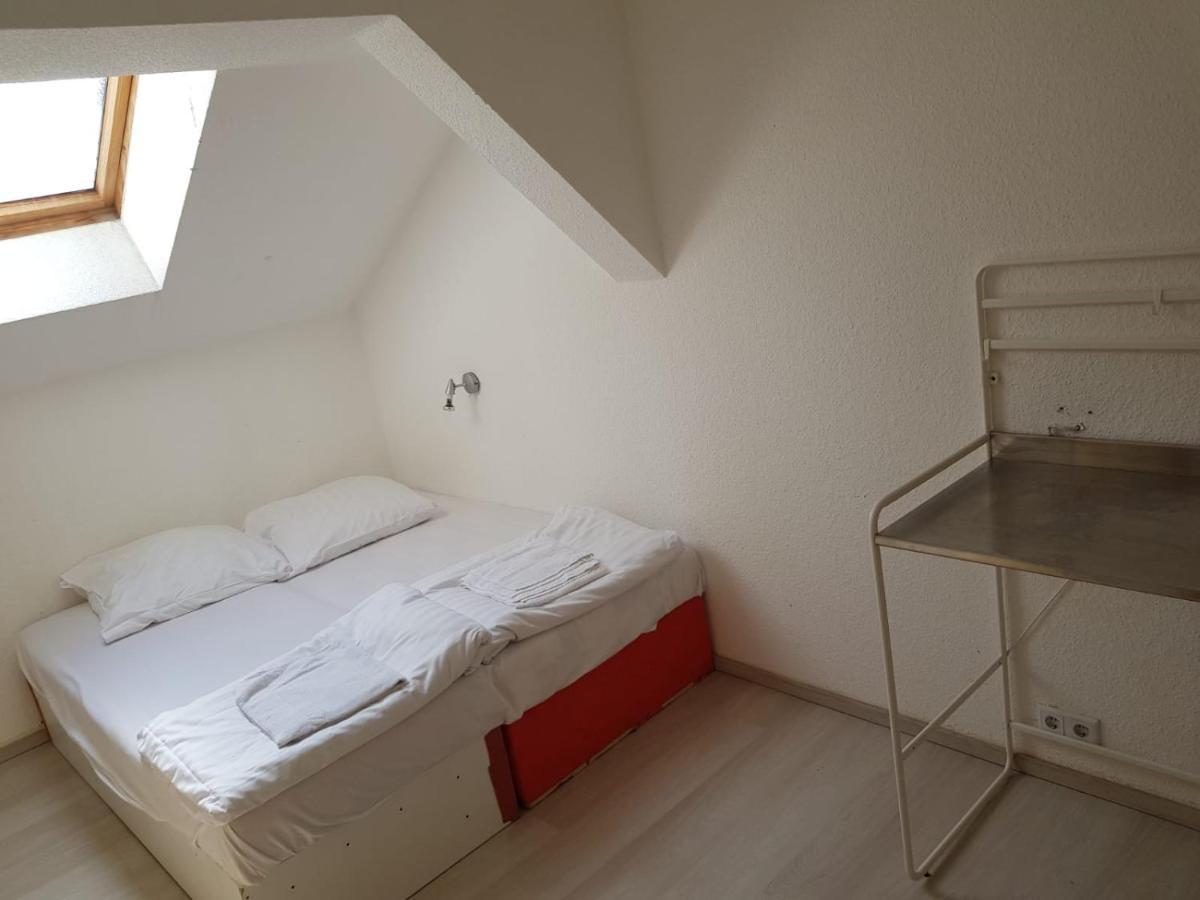Studio Apartments Oranien Burger Tor