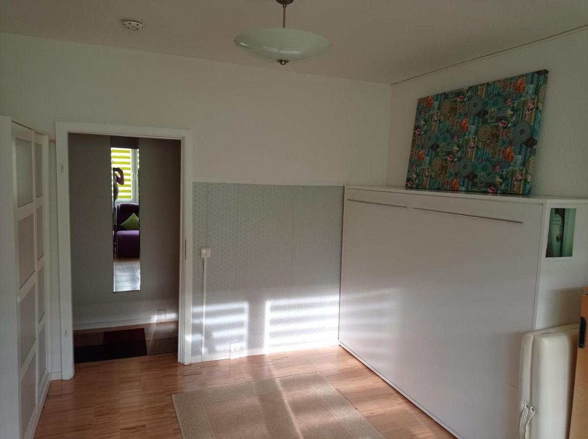 Apartment Ferienwohnung Fuer 1-3 Personen In Berlin, Naehe U Friedrichsfelde Berlin