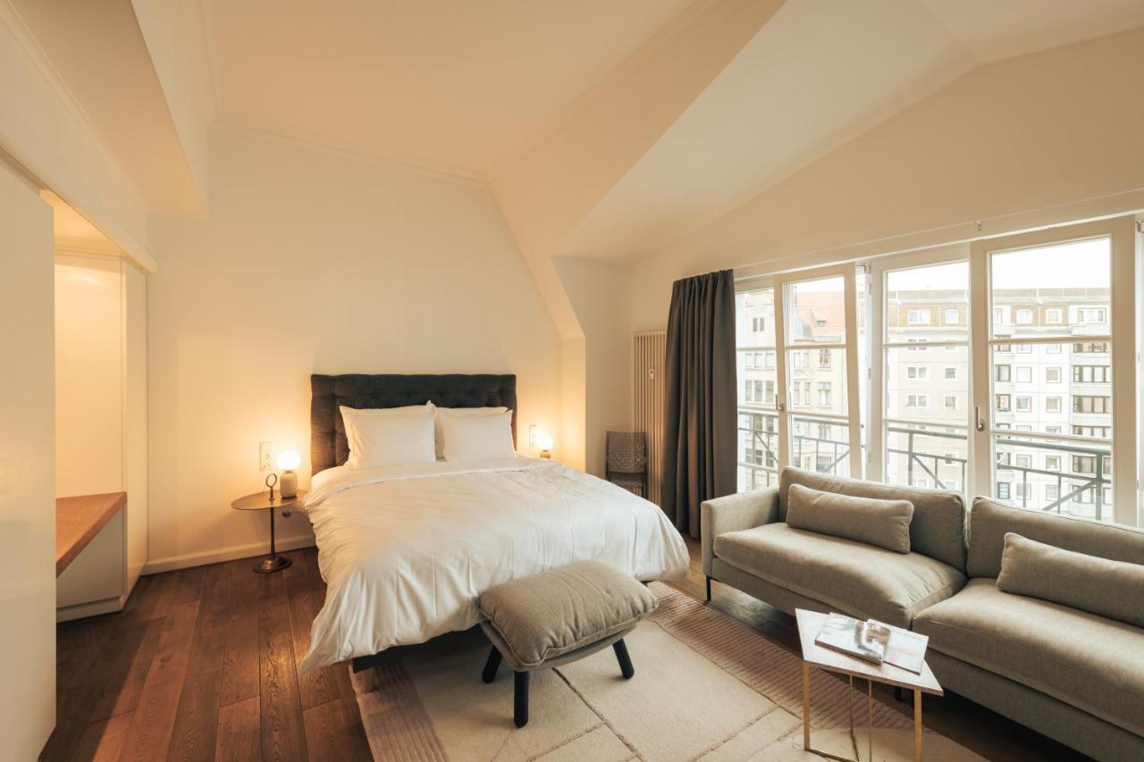 Bob W Mitte 4* Berlin