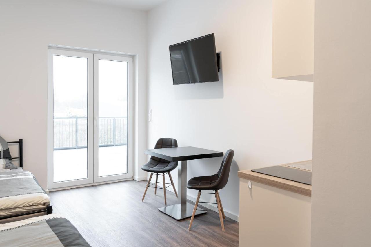 Guest house Monteurzimmer Pankow Mit Dachterrasse - Nur 10 Min. Von Der A10 - 3 Zimmer/ 7 Betten *