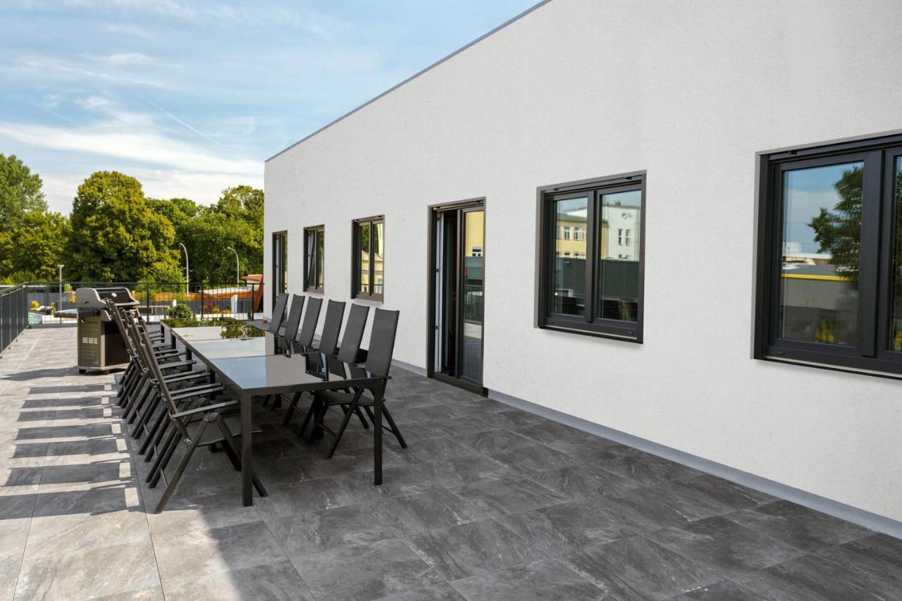 Monteurzimmer Pankow Mit Dachterrasse - Nur 10 Min. Von Der A10 - 3 Zimmer/ 7 Betten Guest house