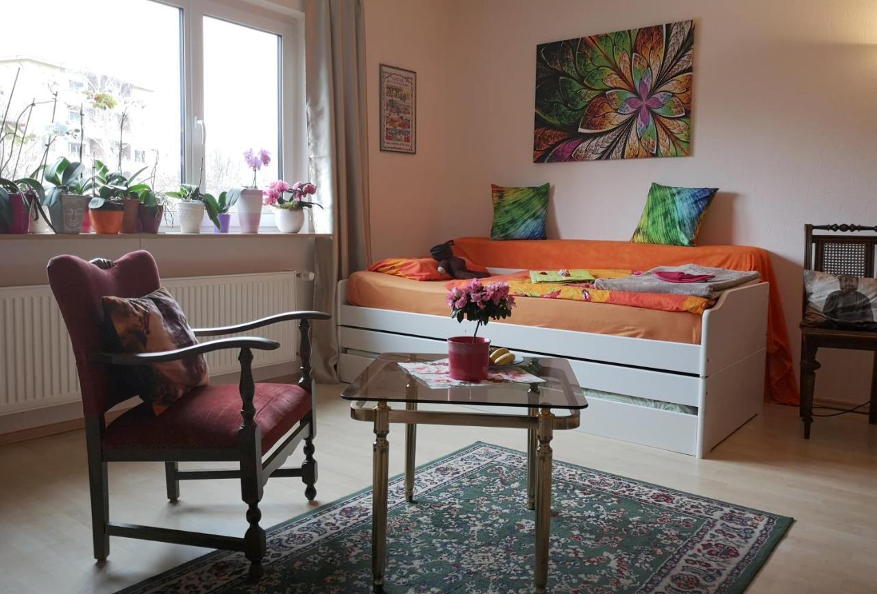 Weltoffenes Privates Gaestezimmer Bei Lgbtq Freundlichen Gastgeber Der Mit In Der Lebt * Berlin