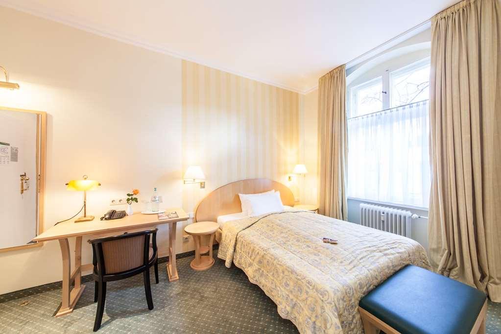 Kronprinz Hotel 3*