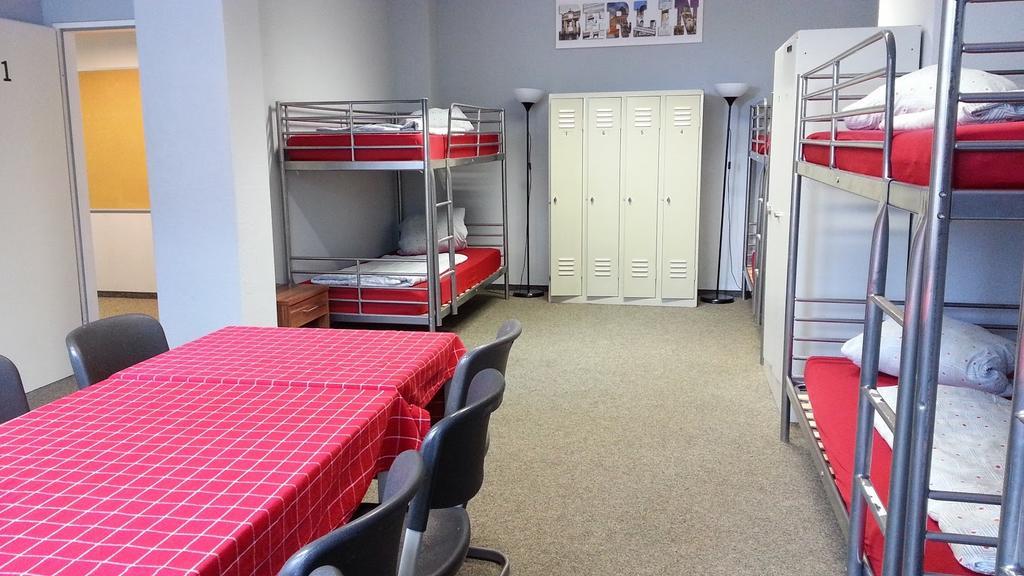 Die Etage East Hostel *