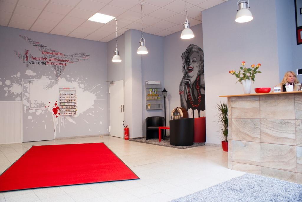 Die Etage East Hostel *