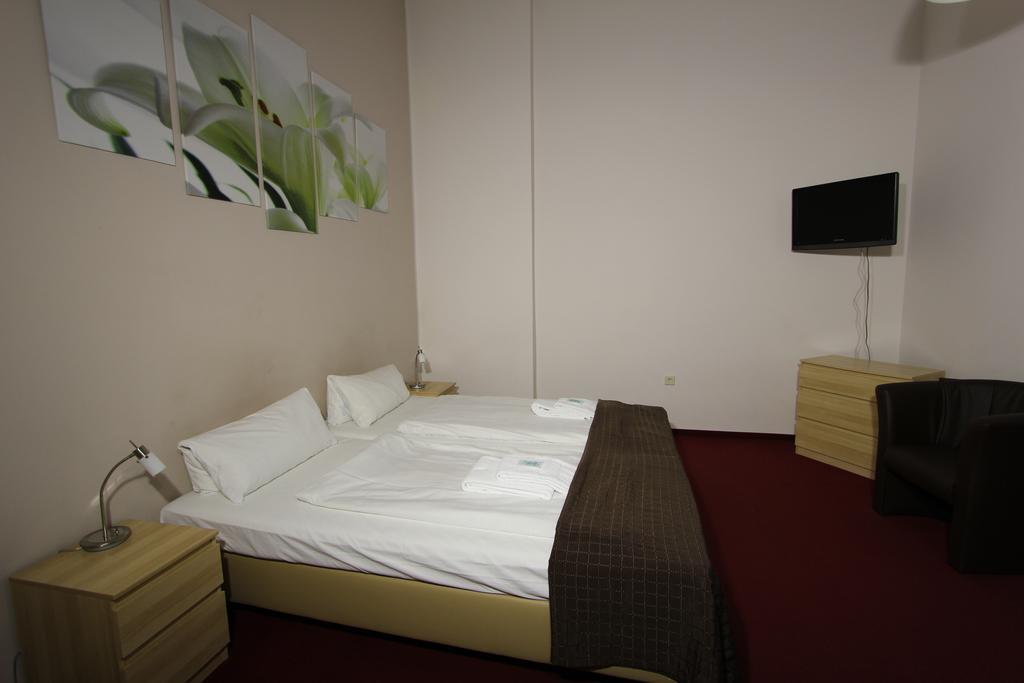 Elegia Am Kurfuerstendamm Berlin