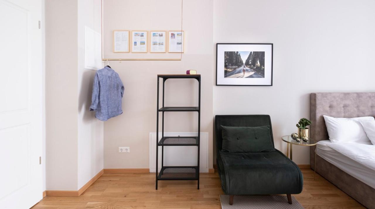 Apartment Arbio I Design Near Charlottenburg Palace *