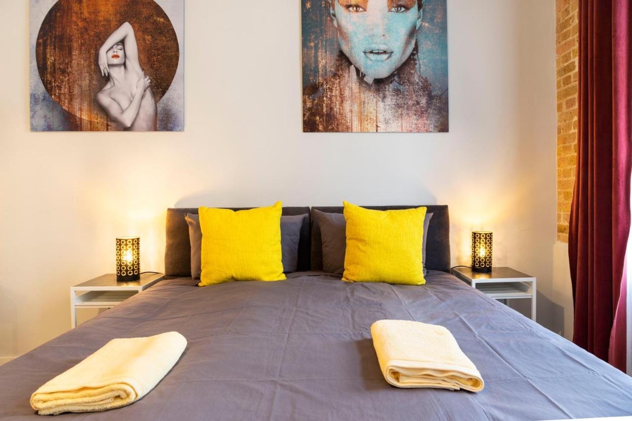 2br 2bthrms High Ceilings Brick Walls Style Apartm