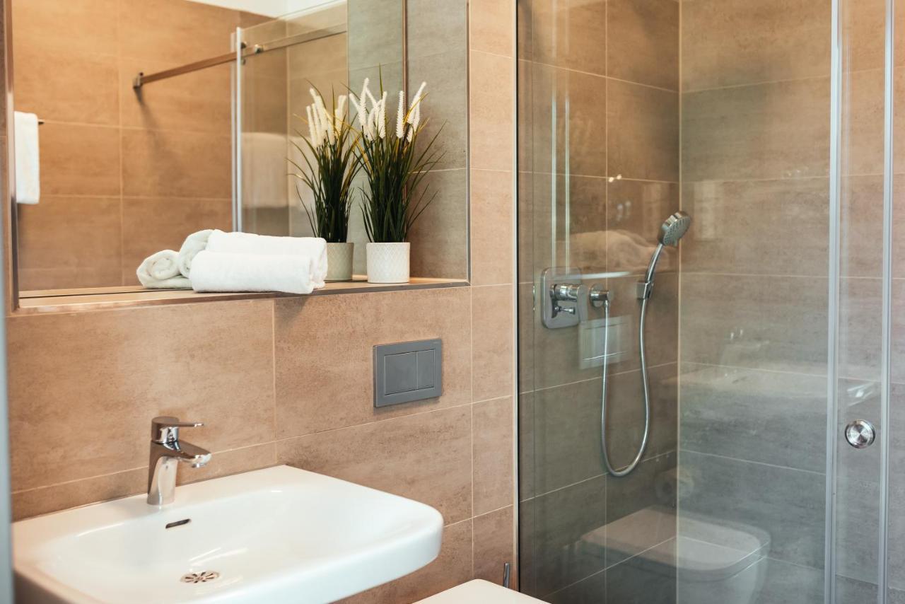 The Rix & Suites Near Sbahn Neukolln Apartment *