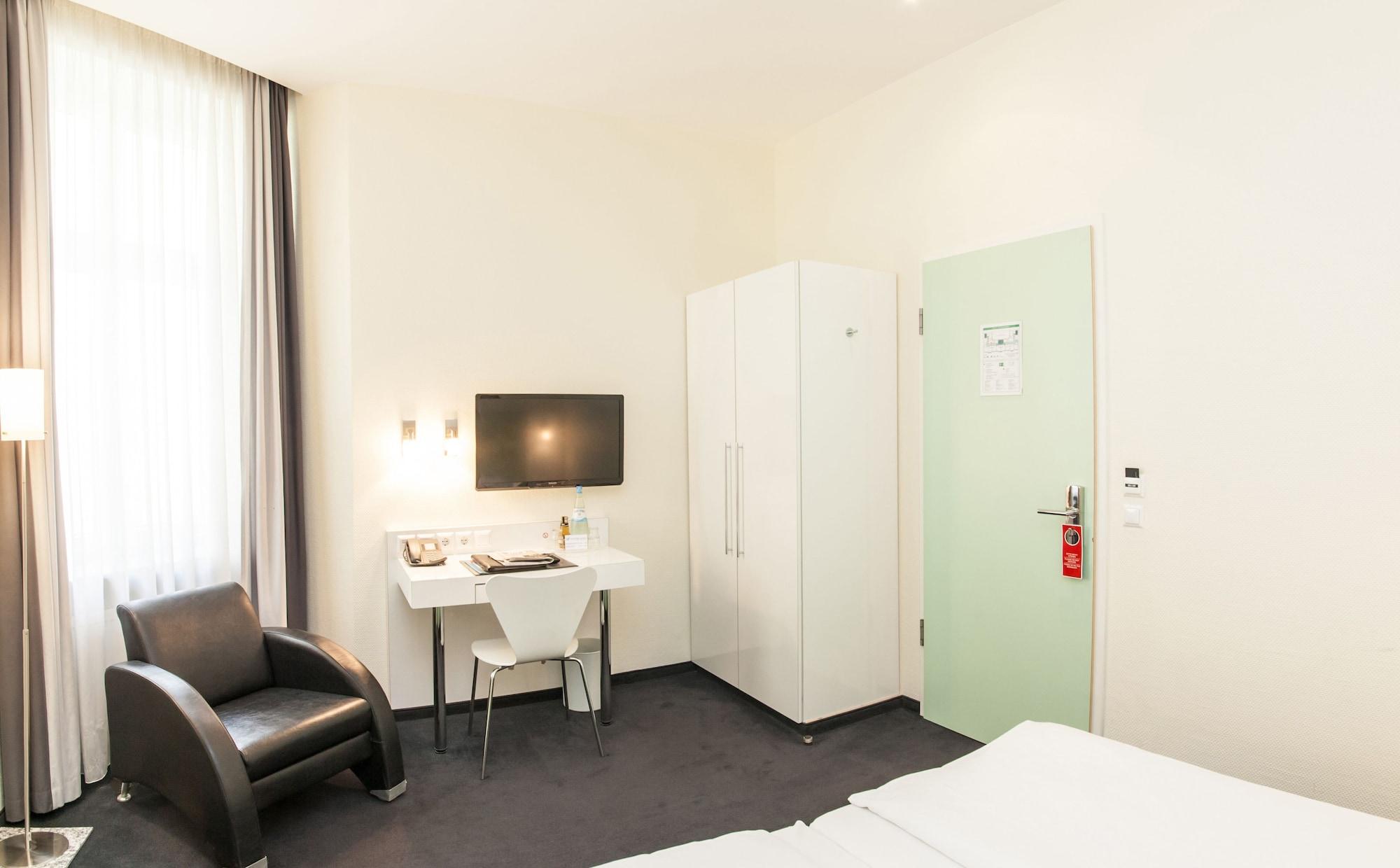 Garner - Checkpoint Charlie By Ihg Hotel