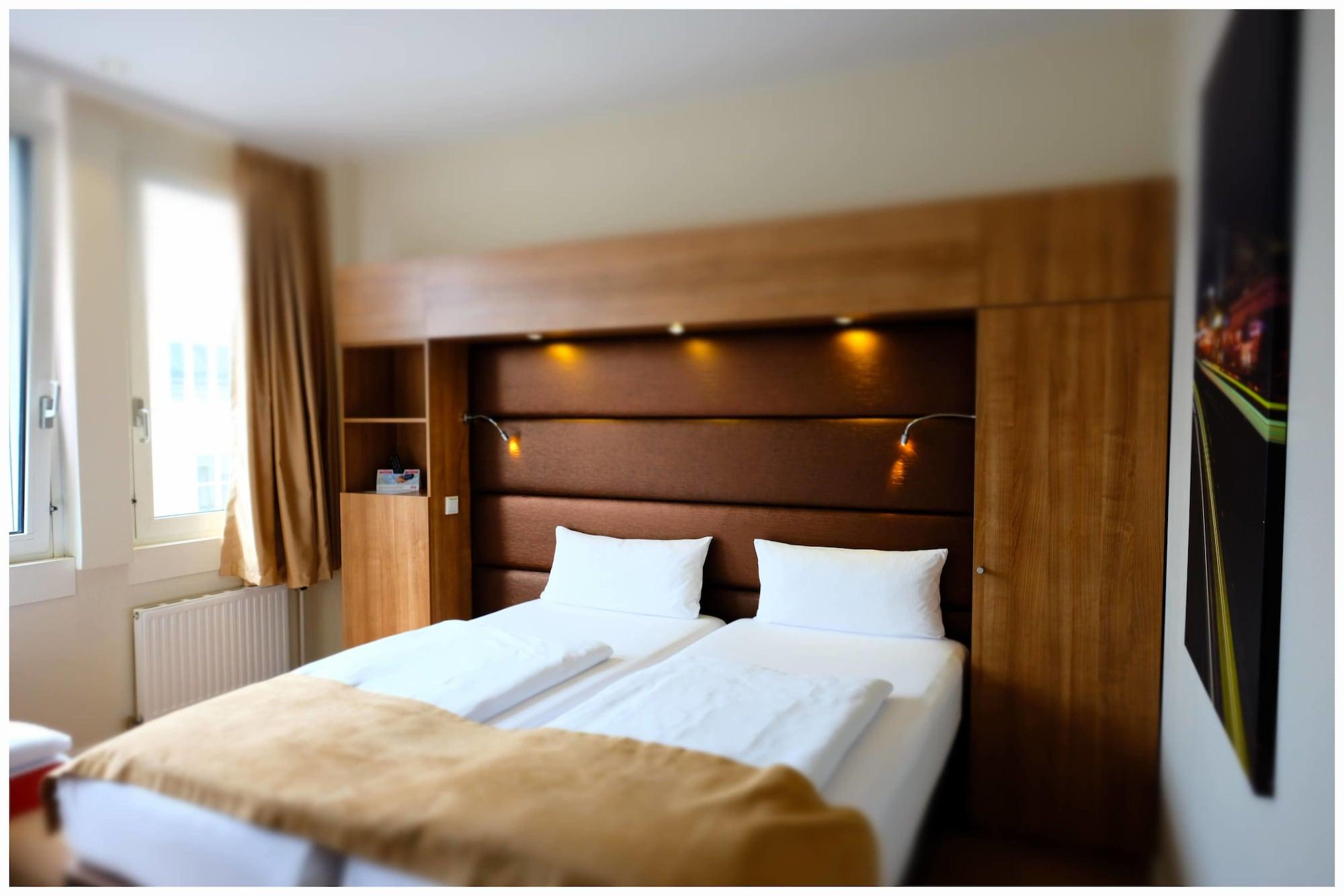 Motel Plus Berlin 3* Berlin