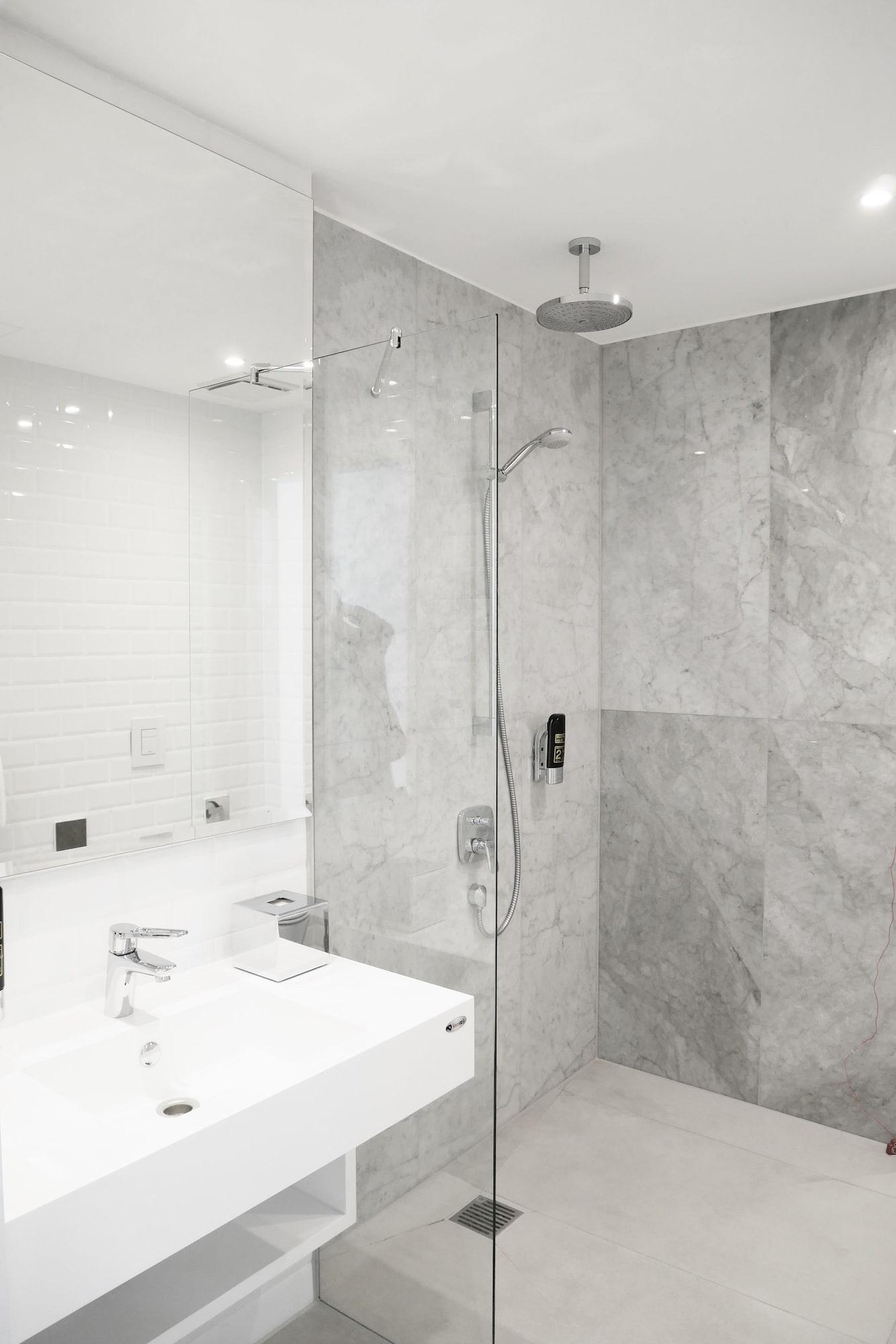 H24 Lichtenberg Hotel 3*