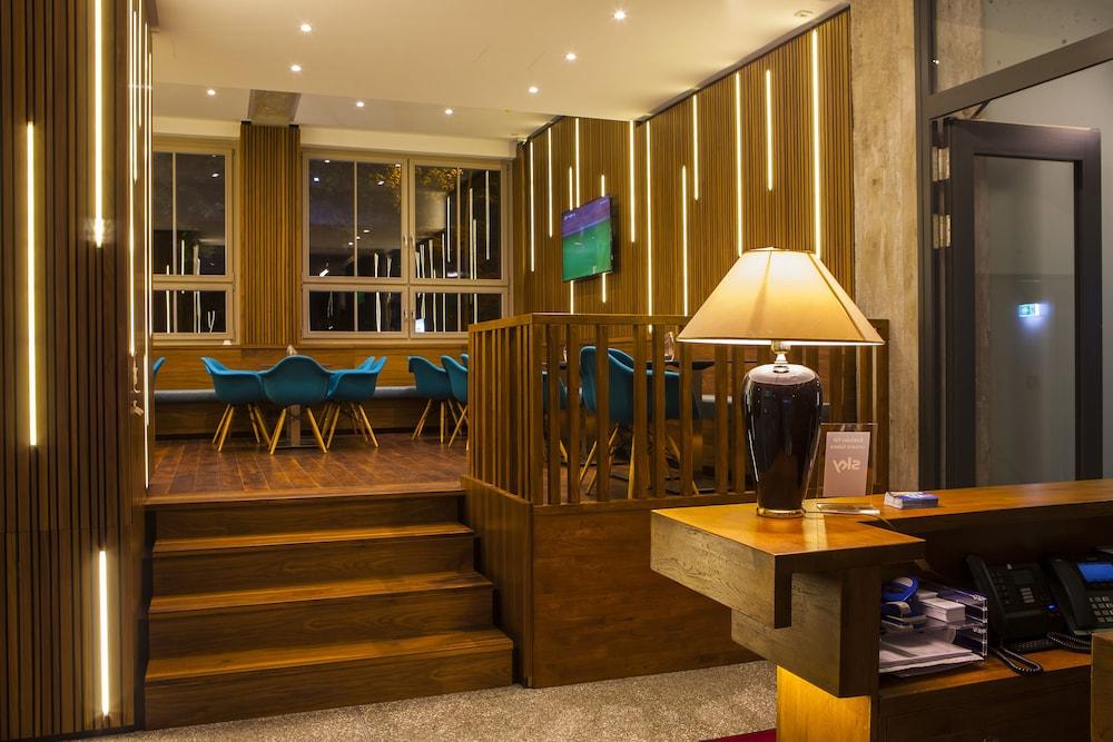 H24 Lichtenberg Hotel 3*