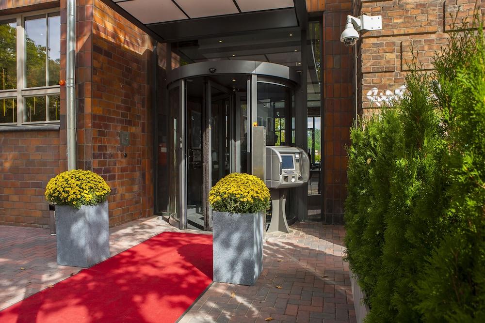 H24 Lichtenberg Hotel 3*