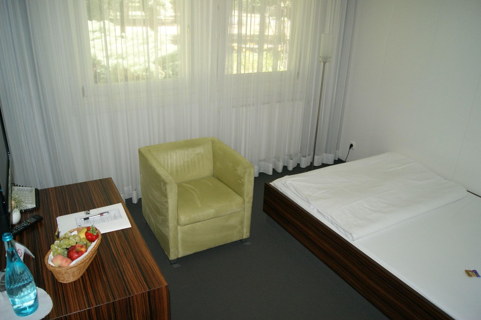 Schmoeckwitz 3*