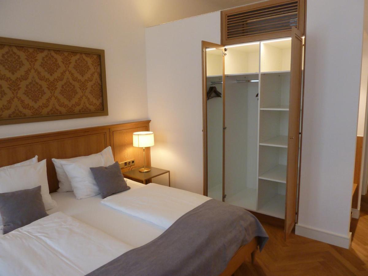 Hotel Lindenufer 3*