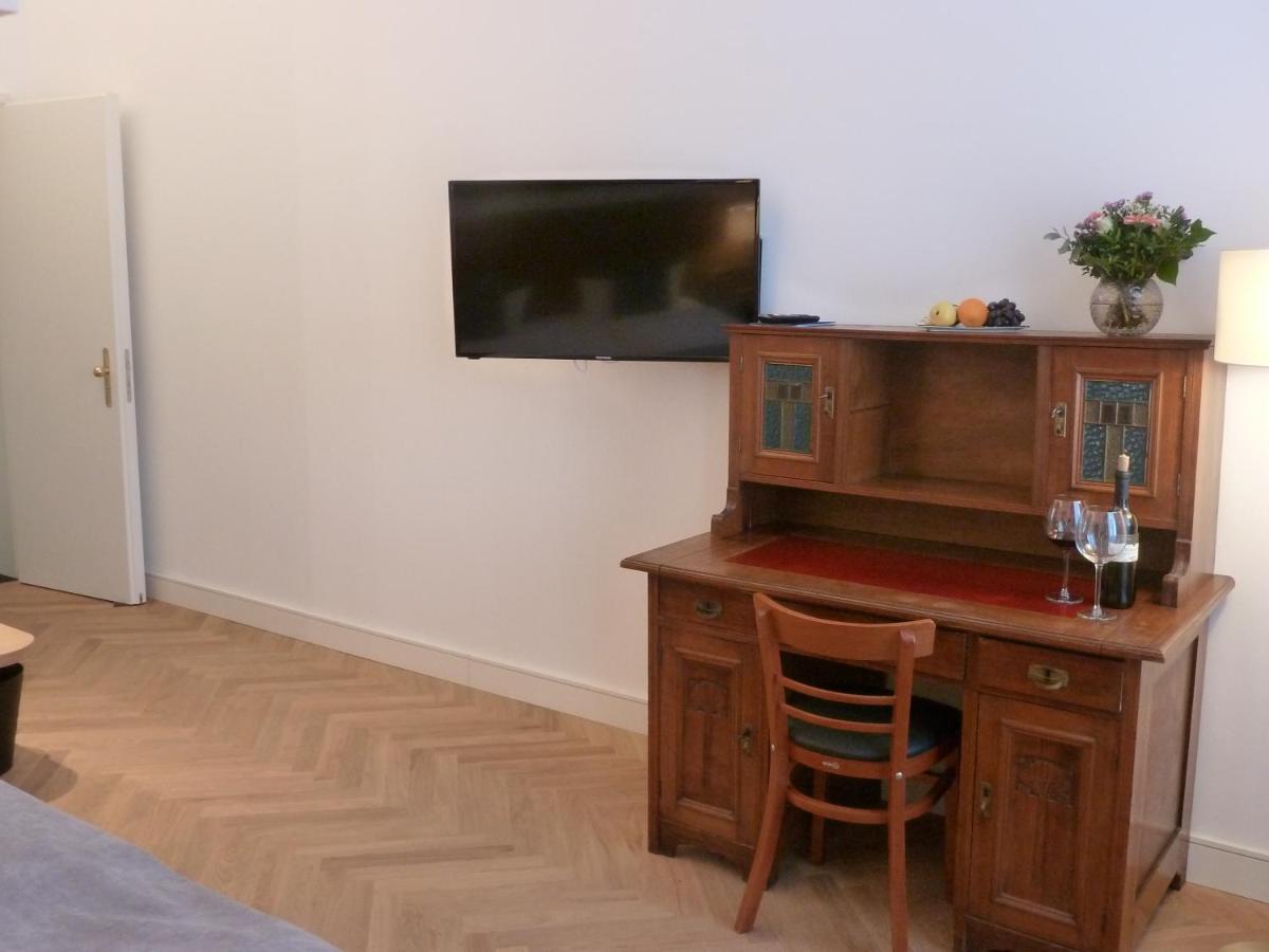 Hotel Lindenufer 3*