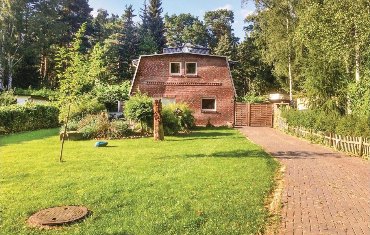 4 Bedroom Gorgeous In Holiday home Berlin
