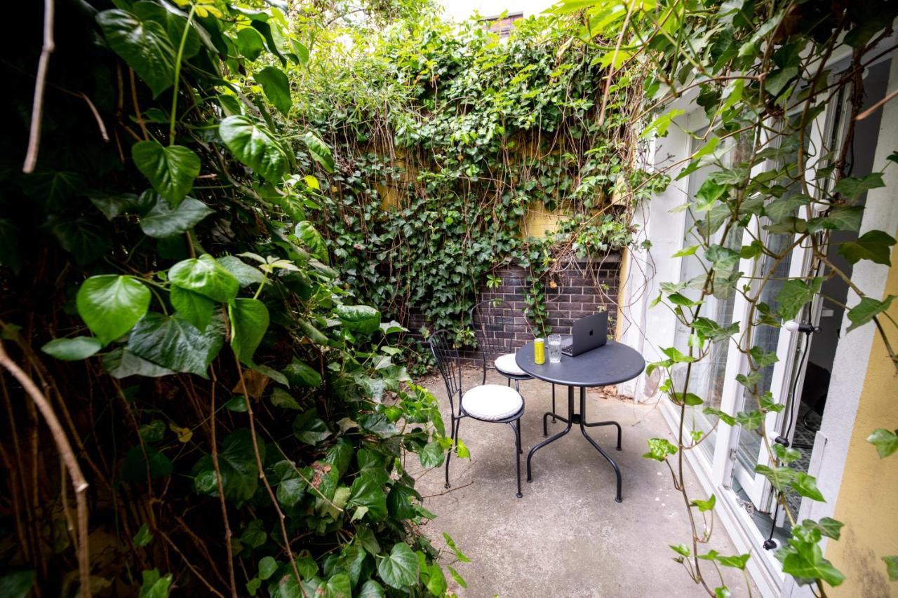 Hideaway With Terrace Apartment
