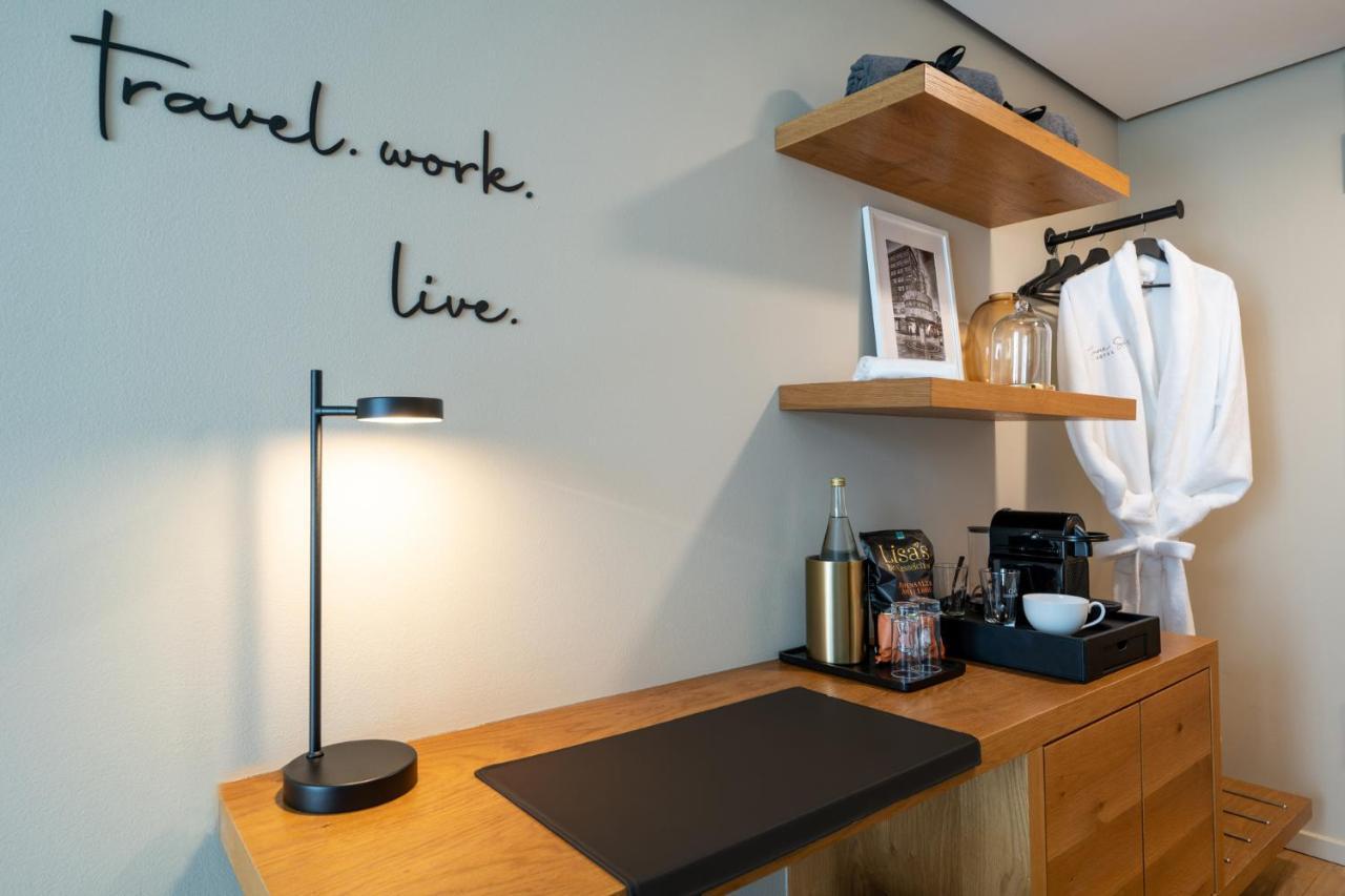Hotel June Six City West 3*