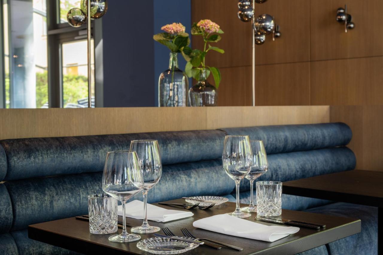 Hotel June Six City West 3*