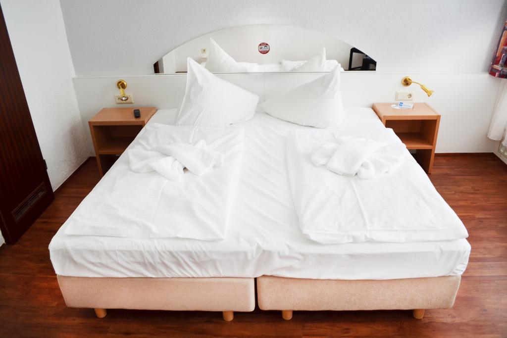 Hotel - Pension Haubach 2*
