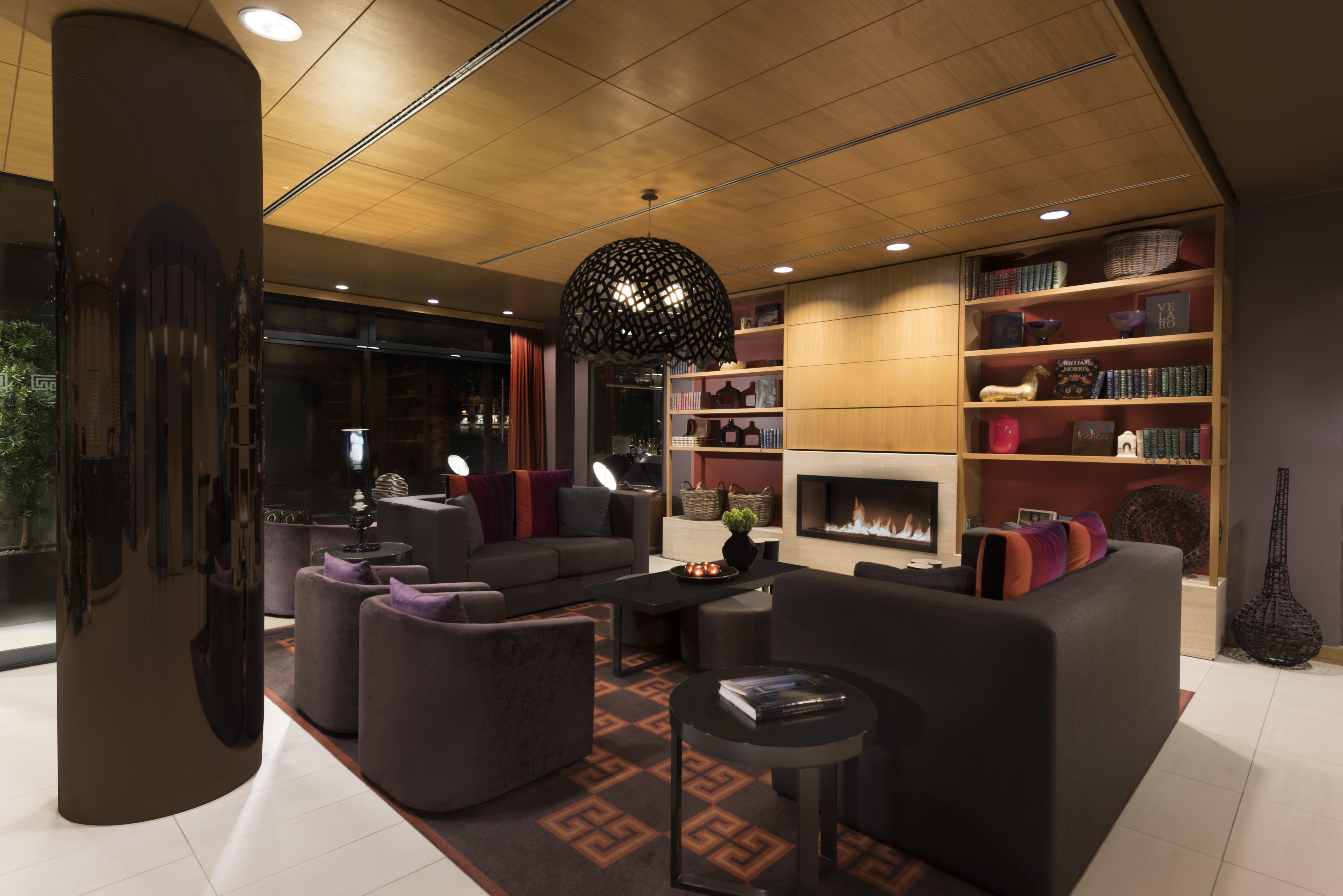 Lejlighedshotel Adina Mitte 4*