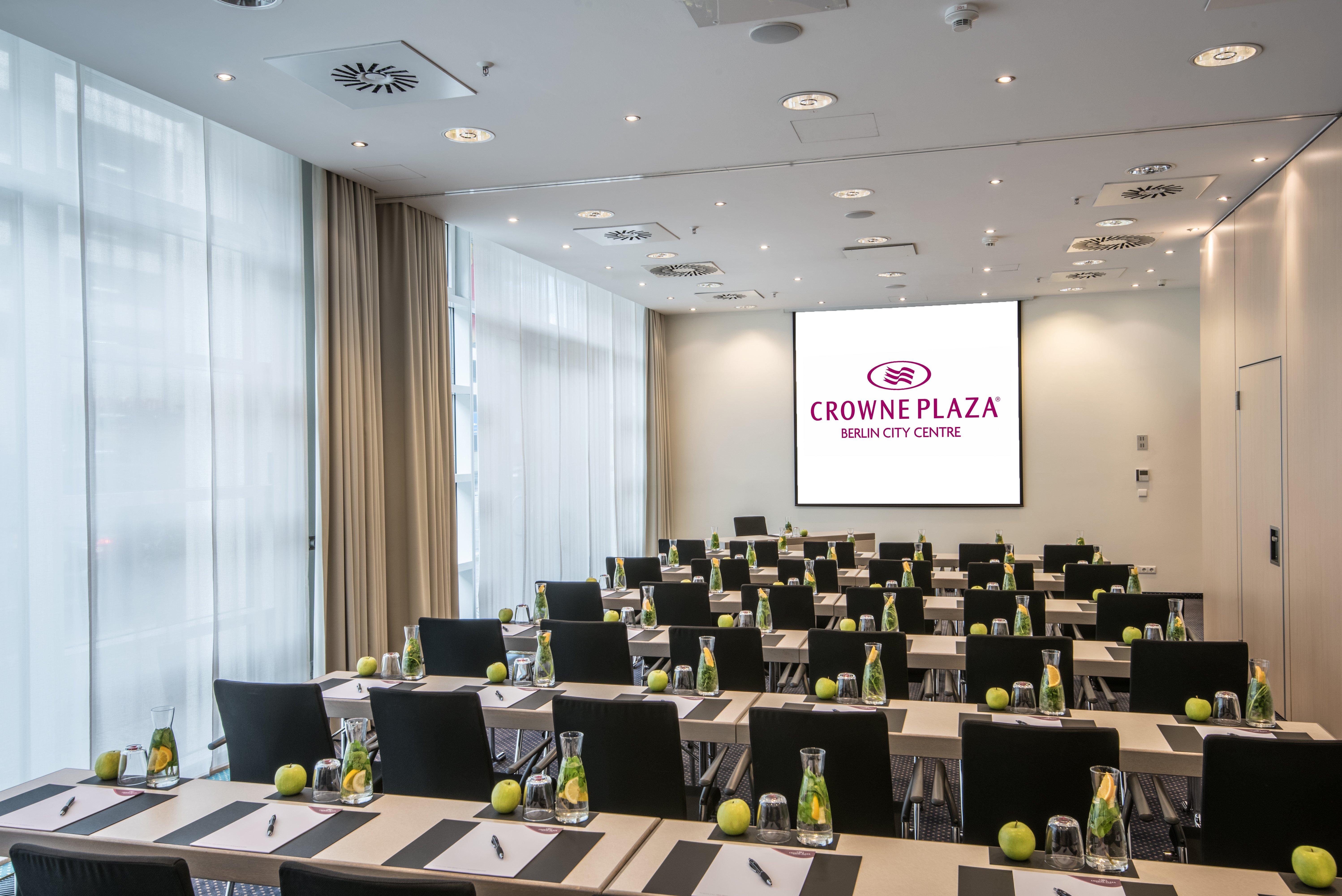 Hotel Crowne Plaza Centre Ku'damm By Ihg 4*