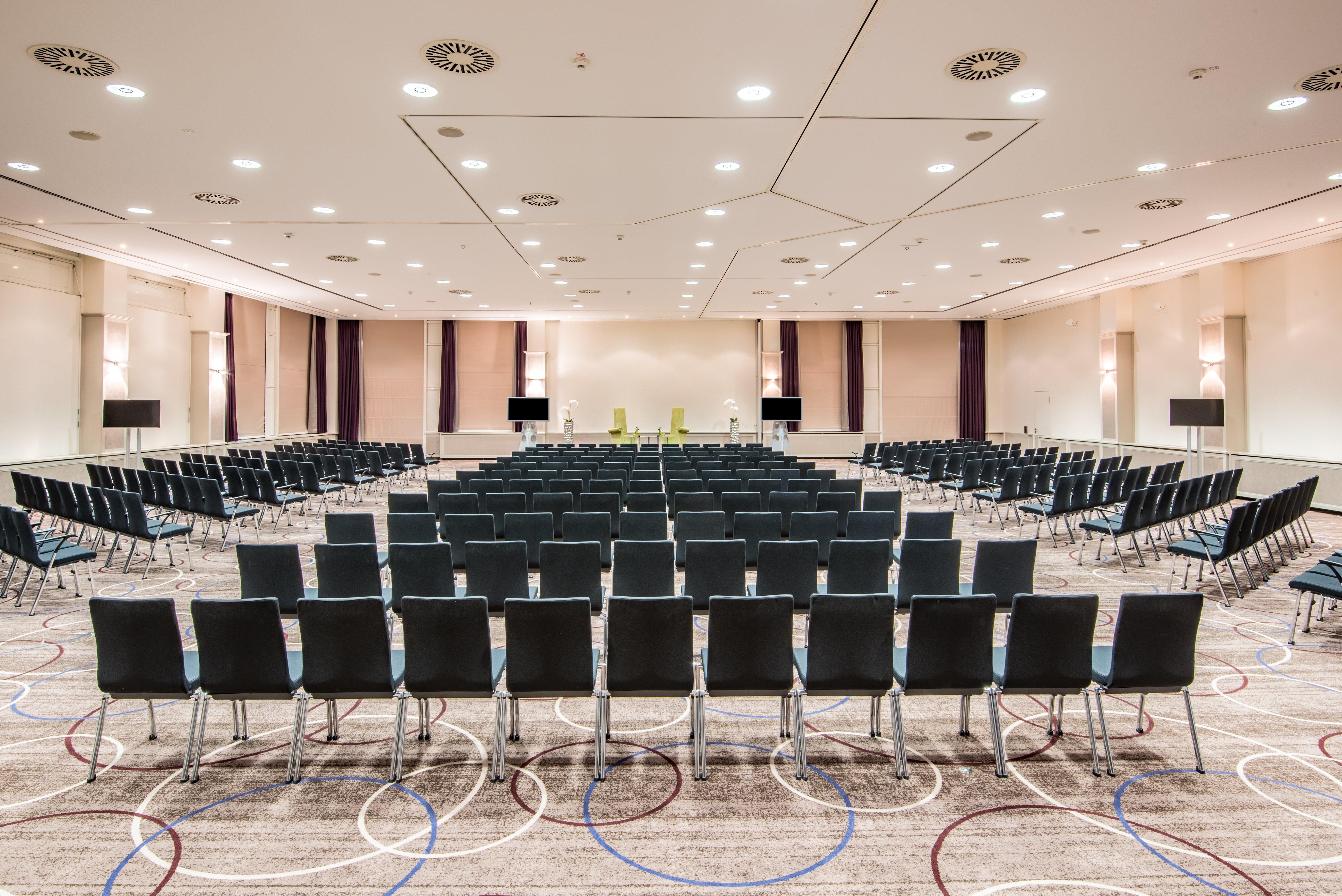 Crowne Plaza Centre Ku'damm By Ihg 4*