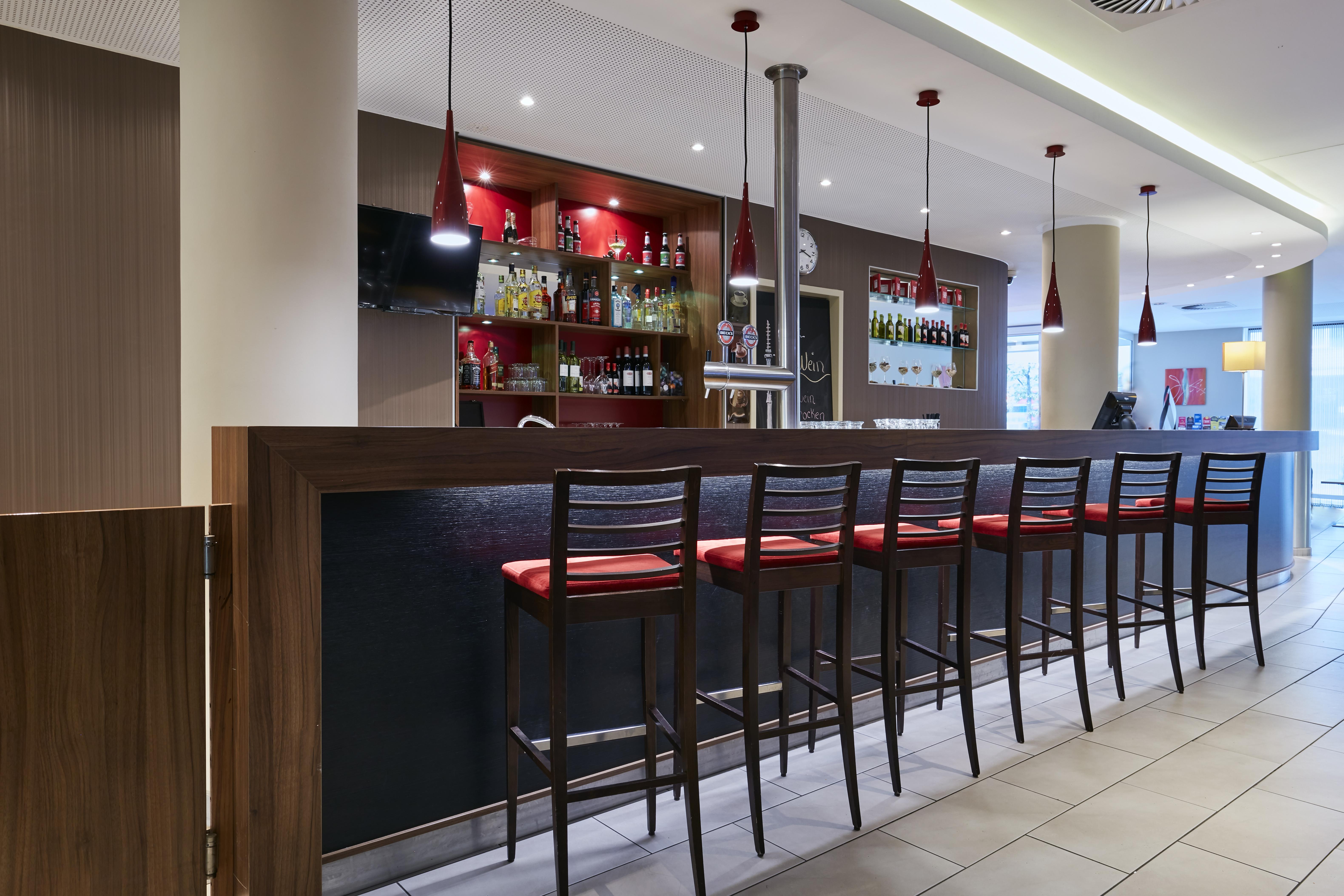 Express Centre West Hotel 3*
