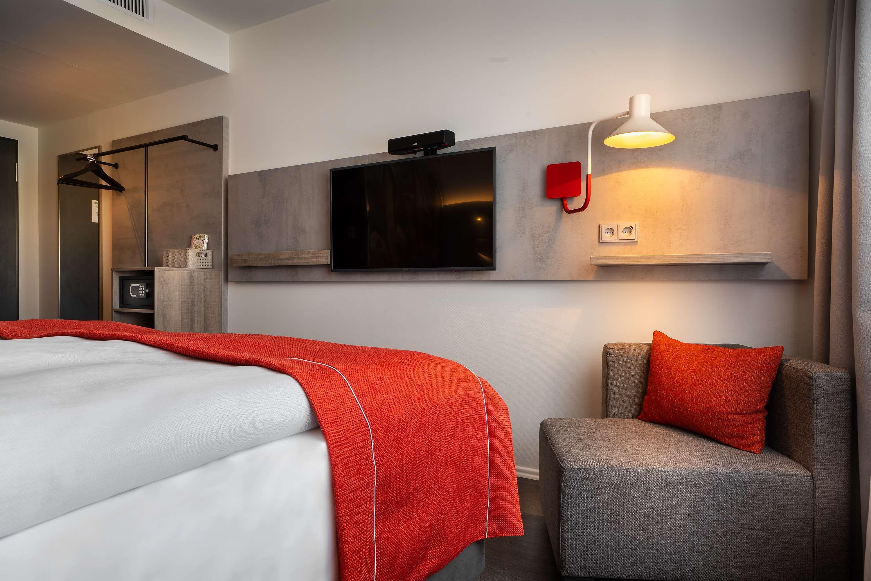 - The Niu, Hide Friedrichshain By Ihg 3* Berlin