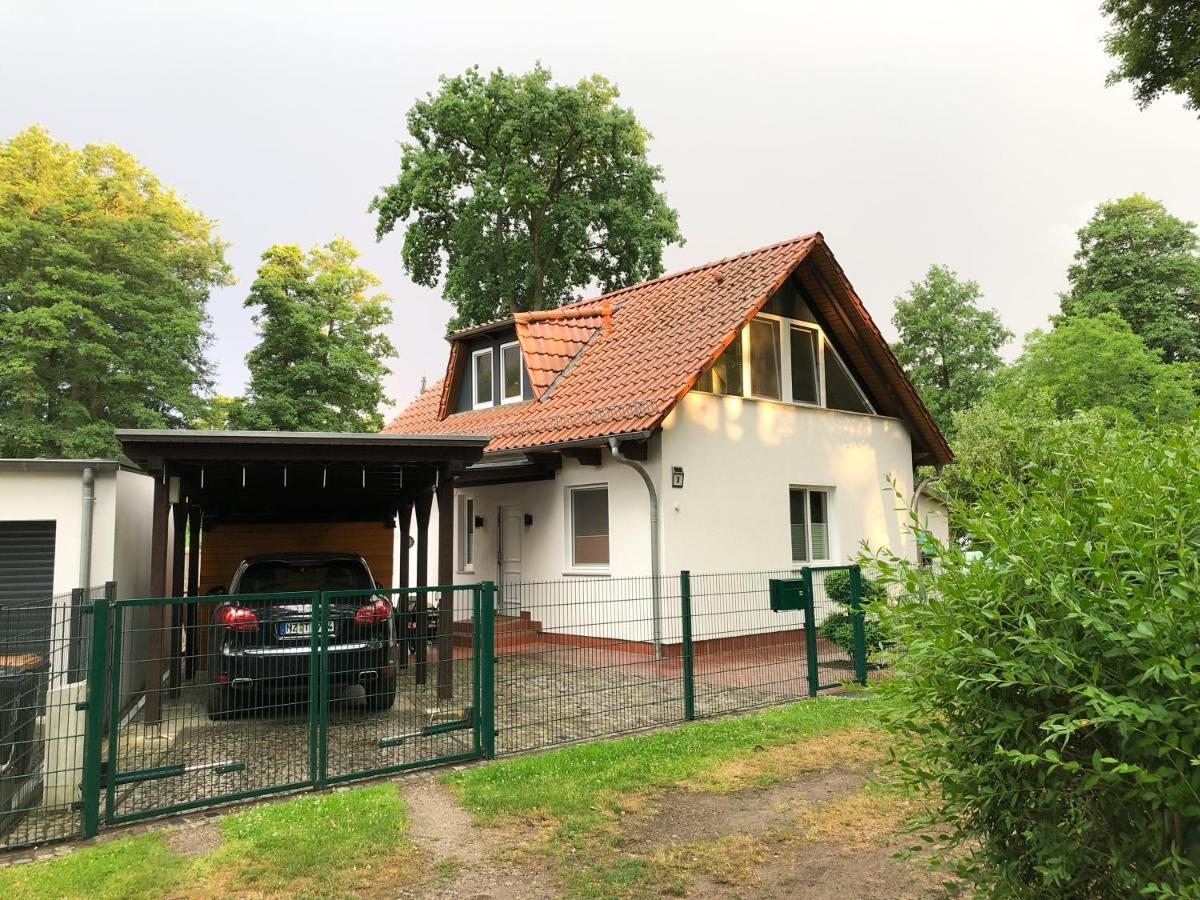 Direkt An Der Spree Mit Kleinem Hafen Und Whirlpool *