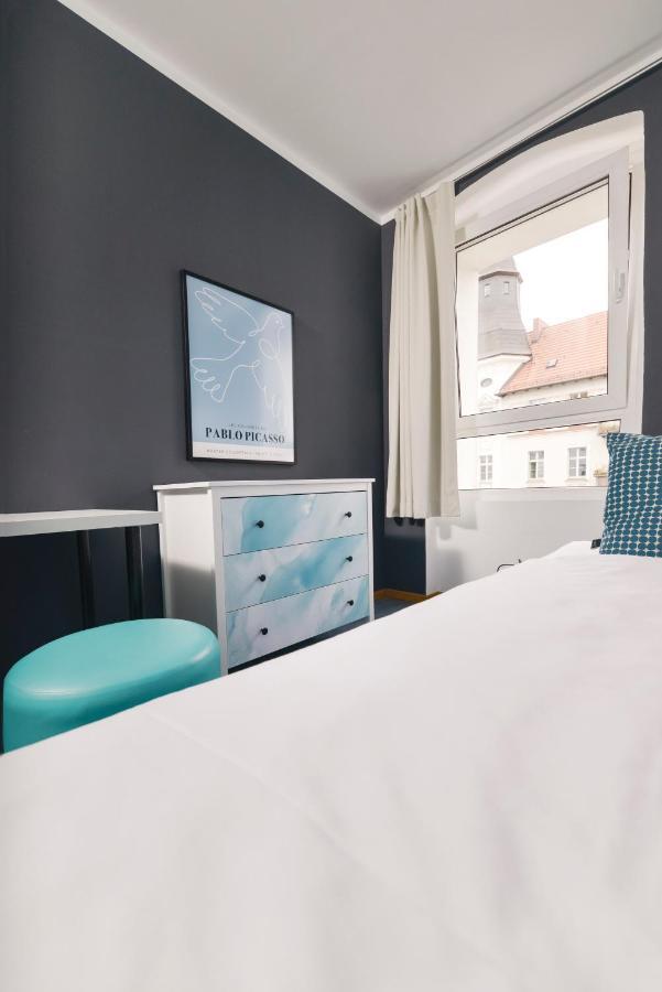 Old Town Hostel *