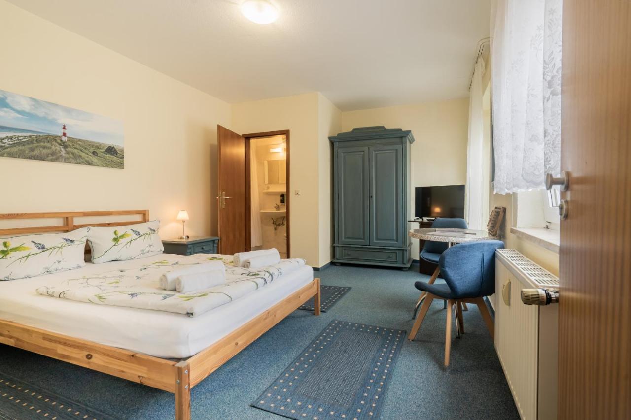 Dori's 108 Hotel 3*