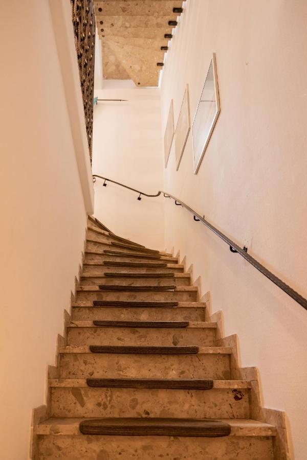 Dori's 108 Hotel 3*
