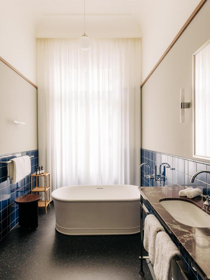 Boutique Chateau Royal Hotel