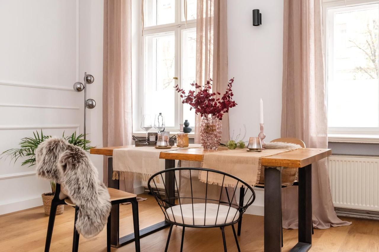90sqm 2br Biz Loft - 5min Station Apartment *