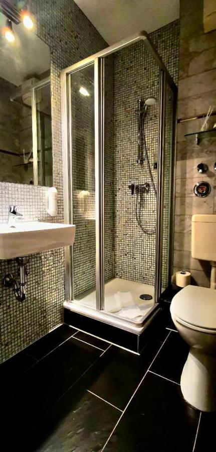 Alfa Hotel